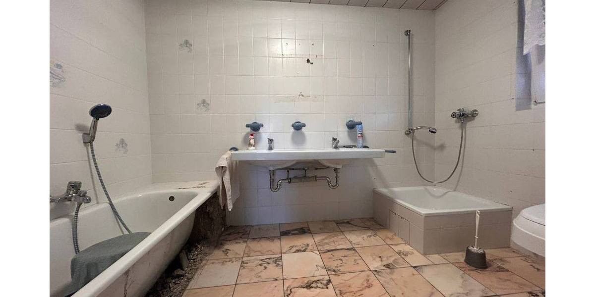 Mehrfamilienhaus, Wohnhaus Nisterau Bach - 7 Zimmer, 160 m&sup2;, 249.000&euro; | Angebot:25799353