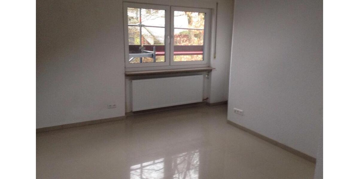 Dachgeschoßwohnung Siegen - 3 Zimmer, 105 m&sup2;, 656&euro; | Angebot:25764250