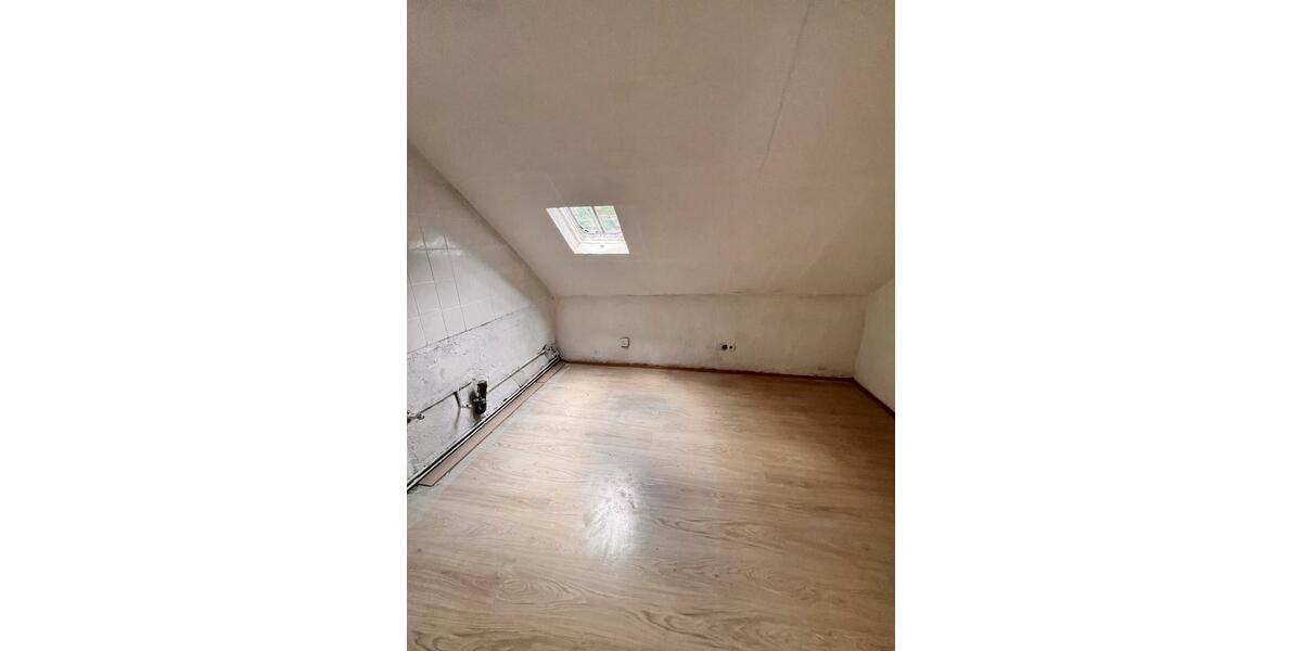 Mehrfamilienhaus, Wohnhaus Herdorf - 8 Zimmer, 230 m&sup2;, 155.000&euro; | Angebot:25419353