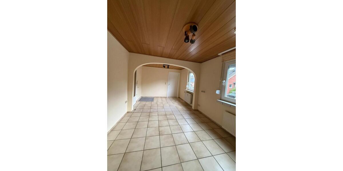 Erdgeschoßwohnung Wilnsdorf - 4 Zimmer, 106 m&sup2;, 850&euro; | Angebot:25519529