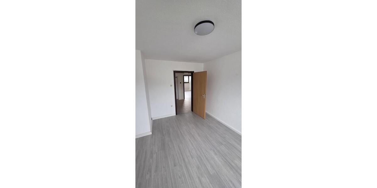 Etagenwohnung Siegen - 4 Zimmer, 85 m&sup2;, 920&euro; | Angebot:25874330