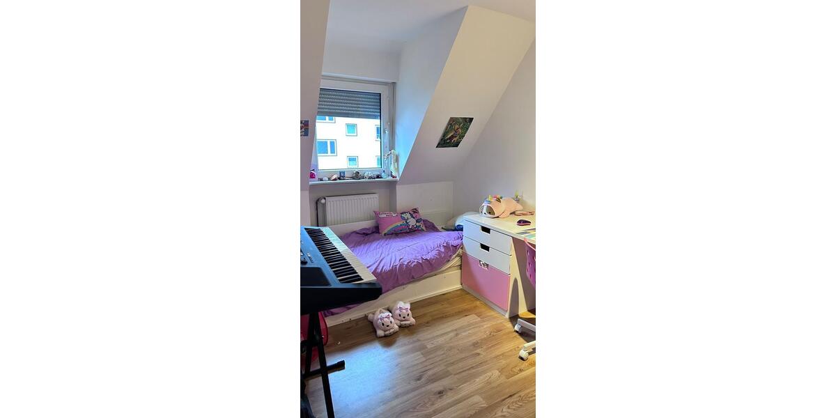 Dachgeschoßwohnung Waldbröl - 4 Zimmer, 80 m&sup2;, 600&euro; | Angebot:25921643