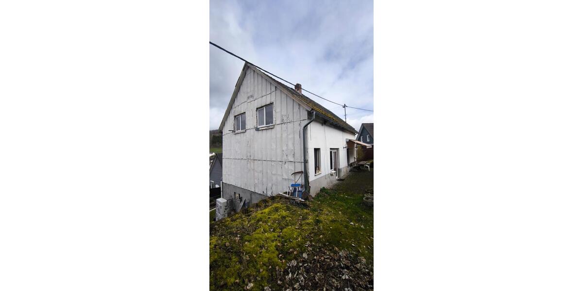 Mehrfamilienhaus, Wohnhaus Lennestadt - 8 Zimmer, 140 m&sup2;, 150.000&euro; | Angebot:27016994