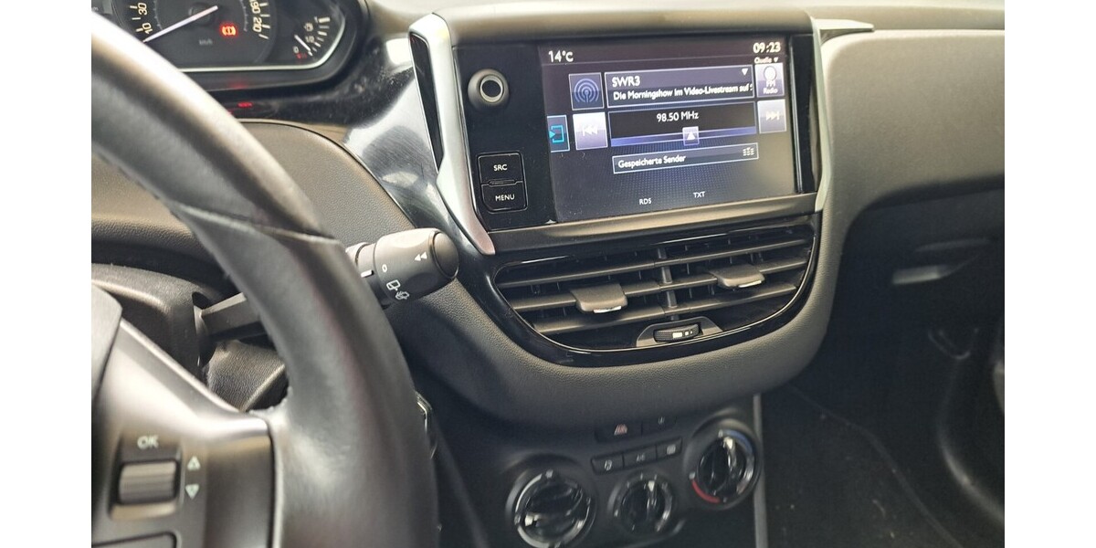 Peugeot 208 94.000 km 7.950 &euro; Burbach 57299