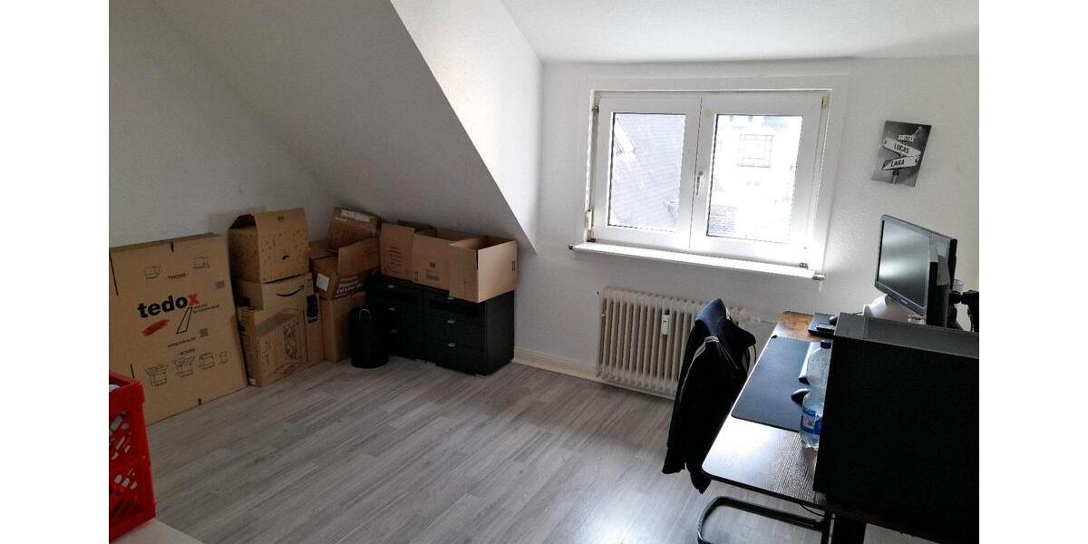 Dachgeschoßwohnung Betzdorf - 3 Zimmer, 60 m&sup2;, 360&euro; | Angebot:25945449