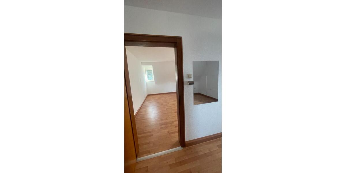 Dachgeschoßwohnung Siegen Weidenau - 3 Zimmer, 74 m&sup2;, 690&euro; | Angebot:25822561