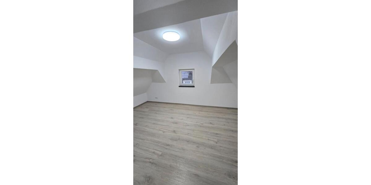Etagenwohnung Bad Laasphe - 4.5 Zimmer, 106 m&sup2;, 890&euro; | Angebot:26670861