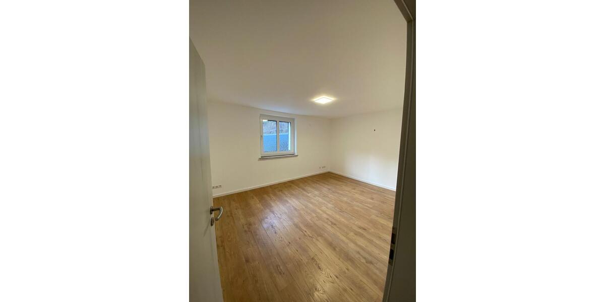 Erdgeschoßwohnung Lennestadt - 4 Zimmer, 85 m&sup2;, 700&euro; | Angebot:25806820