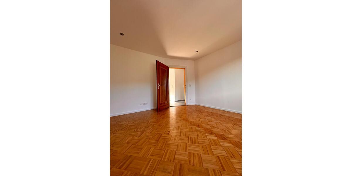 Etagenwohnung Haiger - 3 Zimmer, 95 m&sup2;, 800&euro; | Angebot:26015740