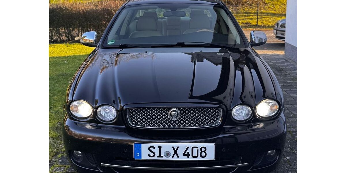 Jaguar X-Type 158.995 km 6.380 &euro; Netphen 57250