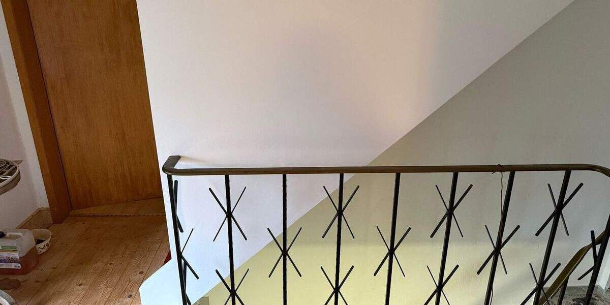 Bauernhaus, Landhaus Hachenburg VG - 7 Zimmer, 160 m&sup2;, 220.000&euro; | Angebot:25691949