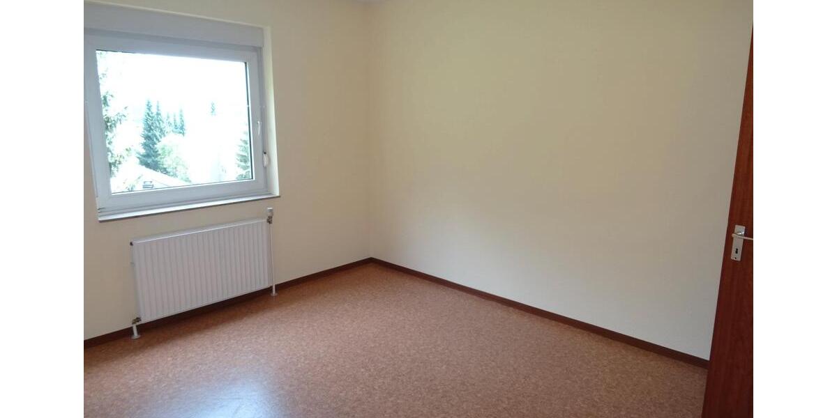 Etagenwohnung Siegen - 2 Zimmer, 73 m&sup2;, 675&euro; | Angebot:25992987