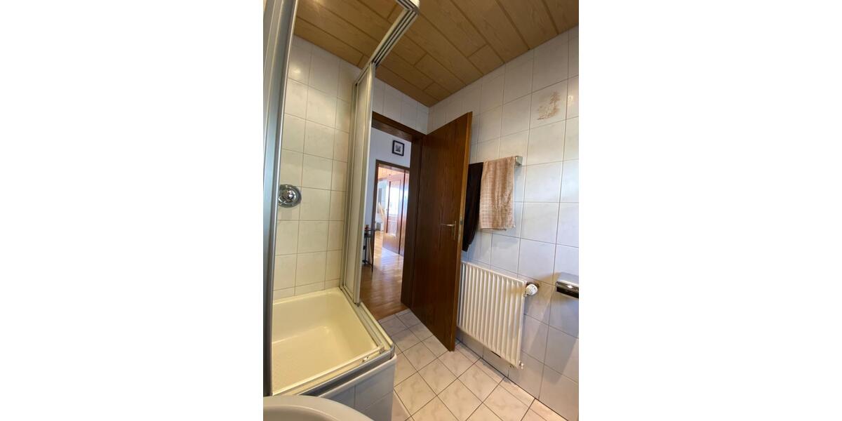 Erdgeschoßwohnung Siegen - 3 Zimmer, 85 m&sup2;, 892&euro; | Angebot:25891434