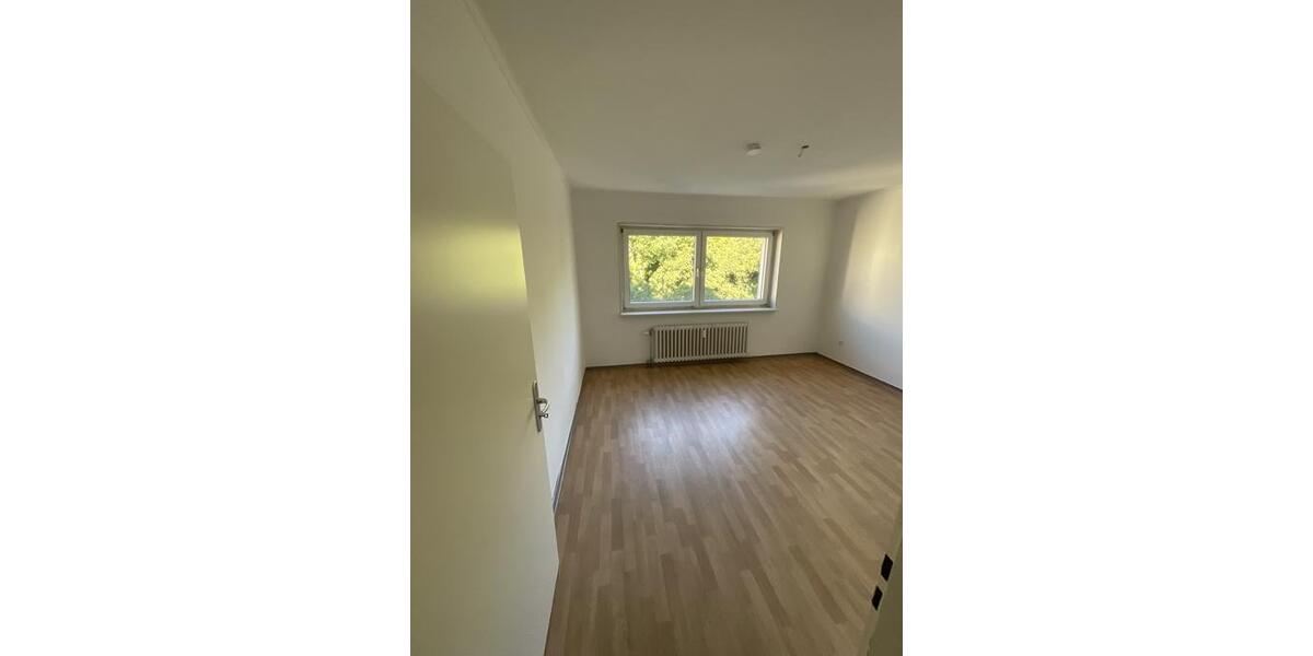 Etagenwohnung Neunkirchen - 3 Zimmer, 74 m&sup2;, 350&euro; | Angebot:22402325
