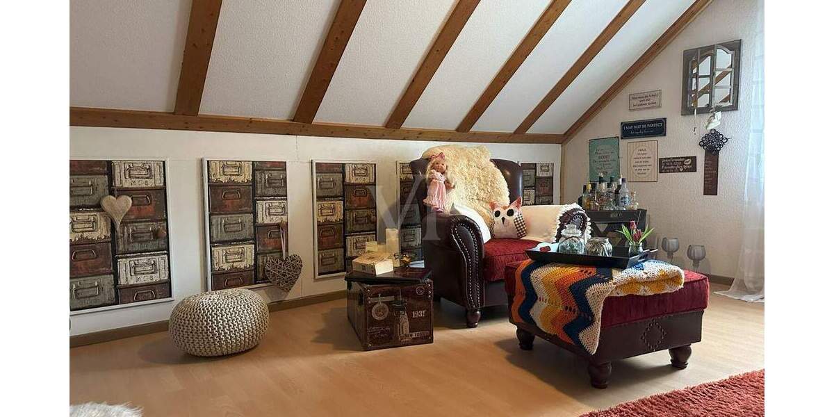 Etagenwohnung Dillenburg / Niederscheld Niederscheld - 8 Zimmer, 216 m&sup2;, 278.000&euro; | Angebot:25663177