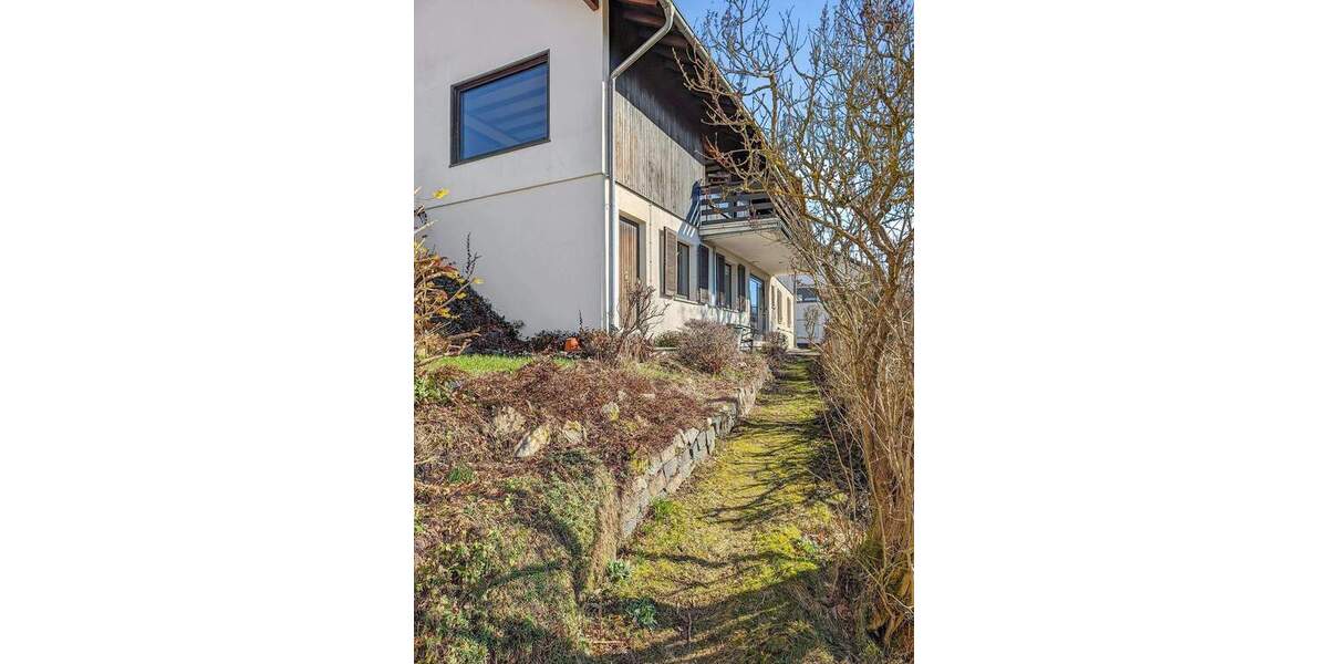 Einfamilienhaus Bad Laasphe - 7 Zimmer, 183 m&sup2;, 286.000&euro; | Angebot:25663940