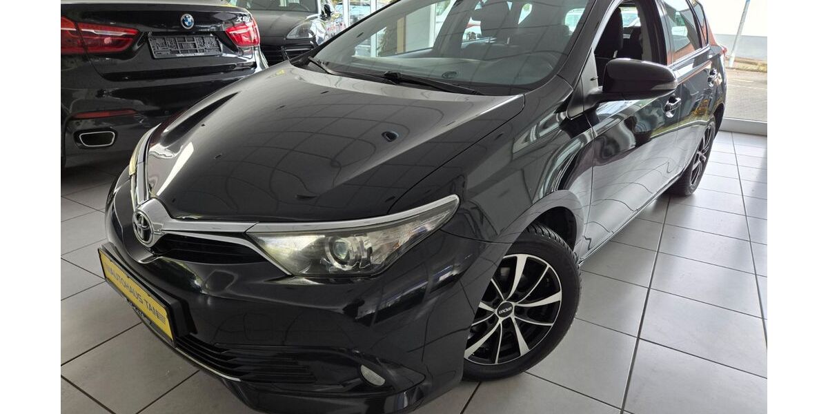 Toyota Auris 144.490 km 9.790 &euro; Kreuztal 57223