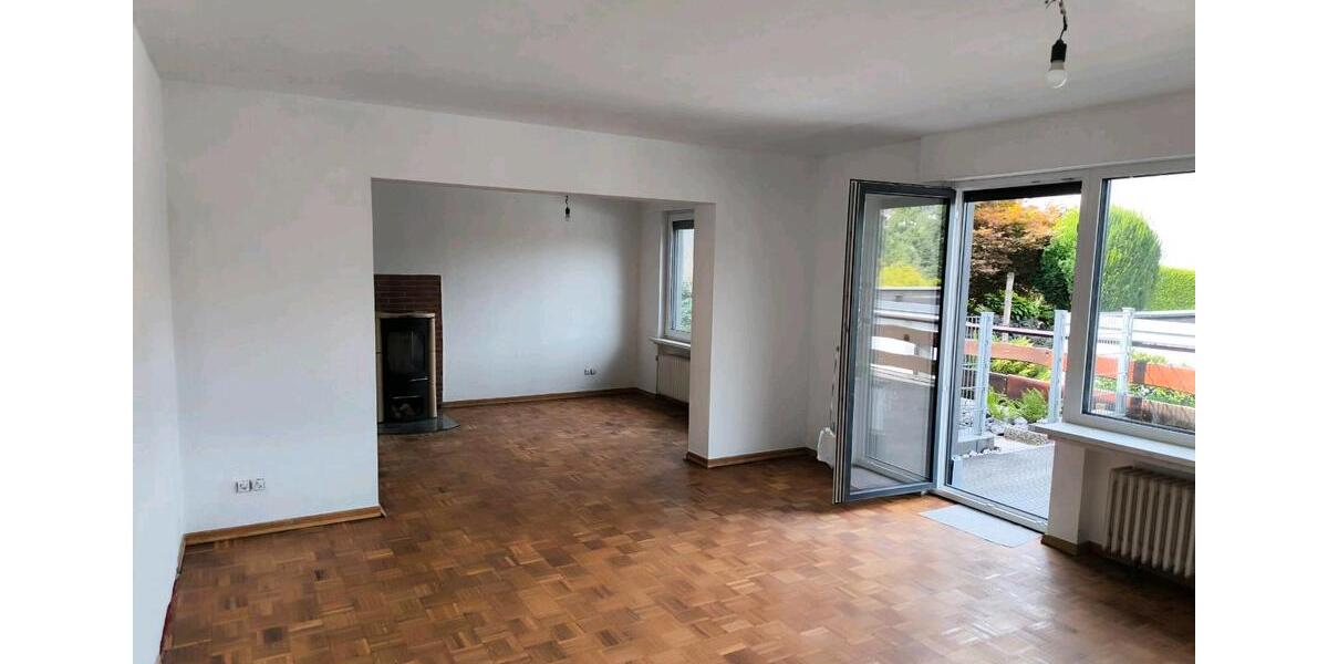 Etagenwohnung Siegen Weidenau - 3 Zimmer, 107 m&sup2;, 1.100&euro; | Angebot:26446378