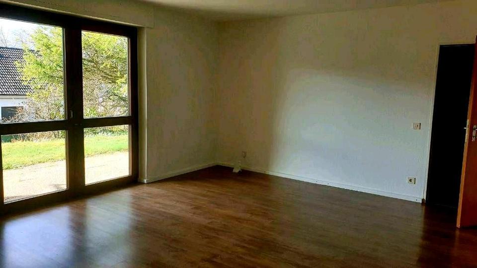 Erdgeschoßwohnung Siegen Dillnhütten - 2 Zimmer, 65 m&sup2;, 600&euro; | Angebot:26001865