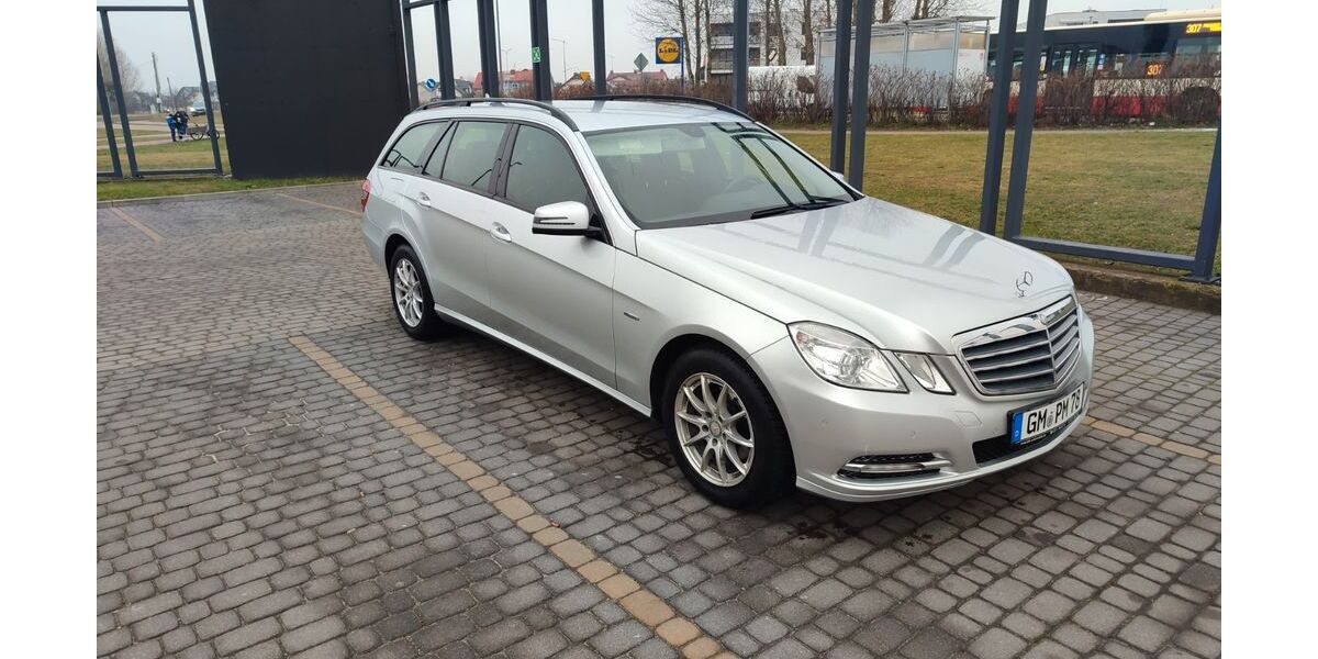 Mercedes-Benz E 200 200.000 km 7.890 &euro; Waldbröl 51545