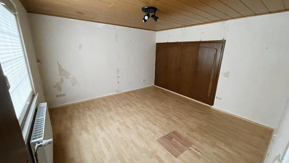 Einfamilienhaus Kirchhundem - 7 Zimmer, 170 m&sup2;, 240.000&euro; | Angebot:26890861