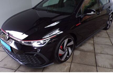 VW Golf 48.475 km 28.470 &euro; Lennestadt 57368