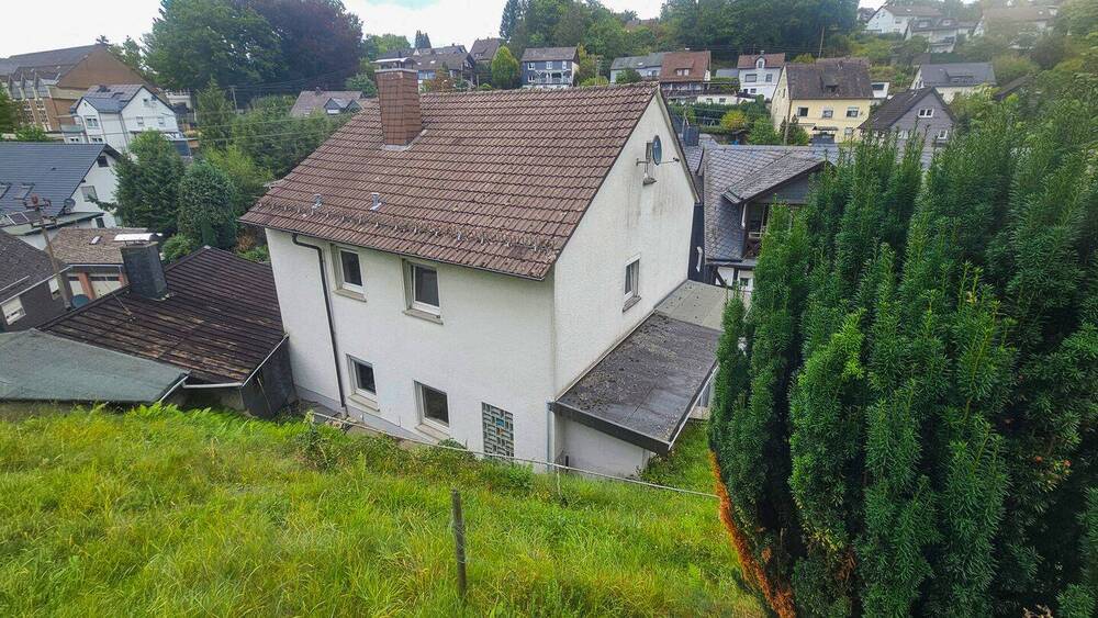 Mehrfamilienhaus, Wohnhaus Brachbach - 6 Zimmer, 123 m&sup2;, 198.000&euro; | Angebot:25738120