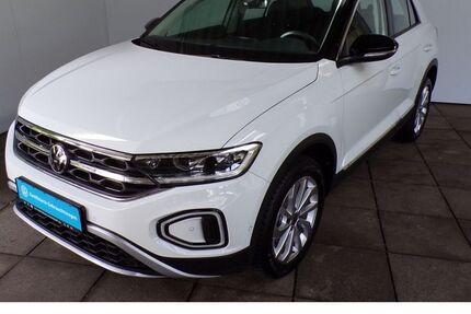 VW T-Roc 4.329 km 32.470 &euro; Lennestadt 57368
