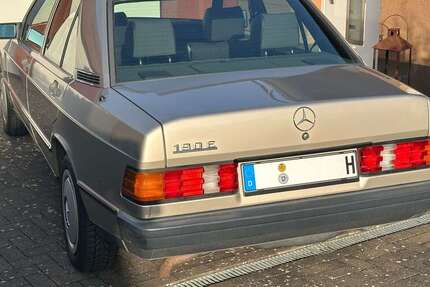 Mercedes-Benz 190 165.000 km 9.900 &euro; Siegen 57078