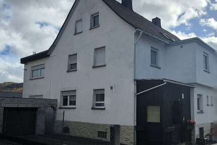 Haus Frohnhausen Frohnhausen - 8 Zimmer, 190 m&sup2;, 225.000&euro; | Angebot:23525779