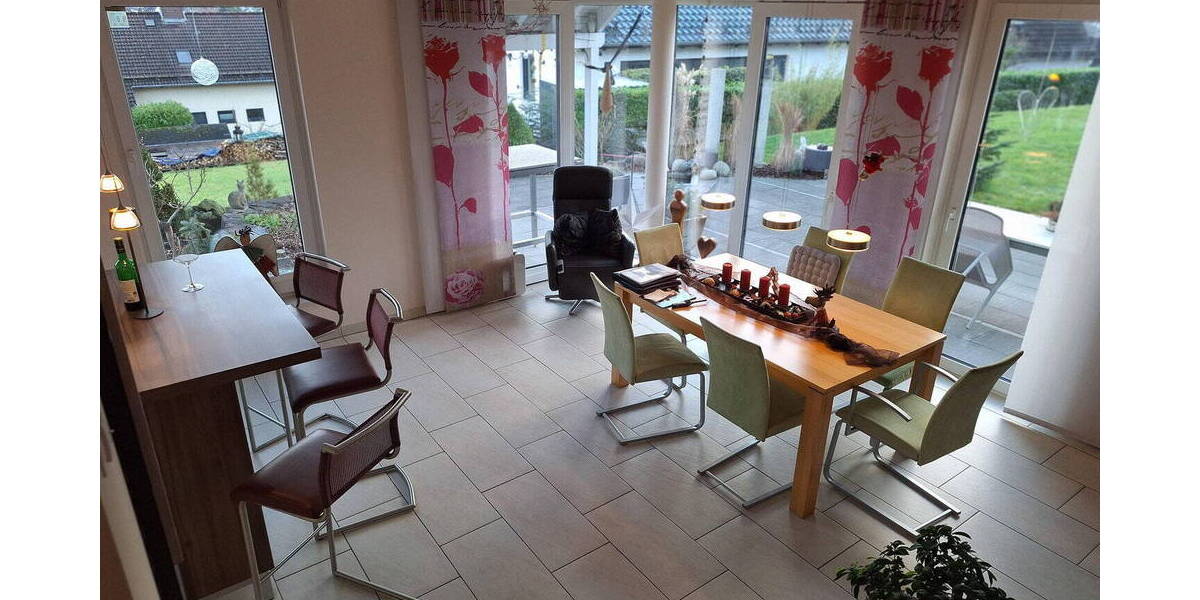 Einfamilienhaus Hilchenbach - 4 Zimmer, 140 m&sup2;, 620.000&euro; | Angebot:26641825