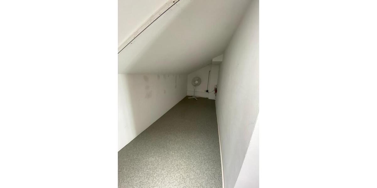 Dachgeschoßwohnung Nauroth - 1 Zimmer, 45 m&sup2;, 430&euro; | Angebot:25929904