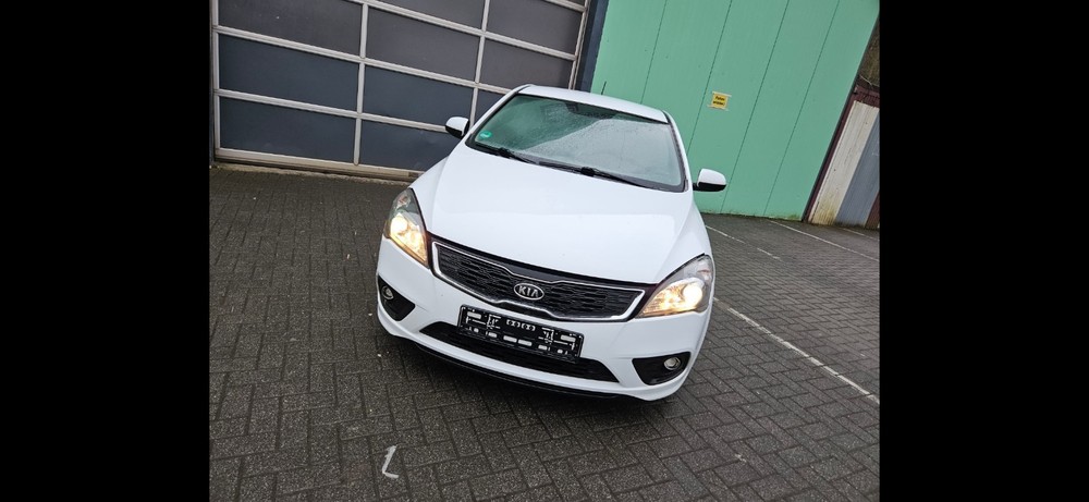 Kia Ceed 200.000 km 1.800 &euro; Siegen 57072