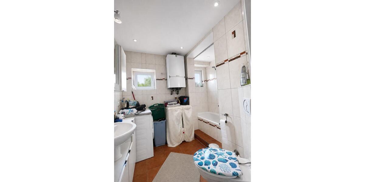 Etagenwohnung Dillenburg - 4 Zimmer, 100 m&sup2;, 175.000&euro; | Angebot:27259385