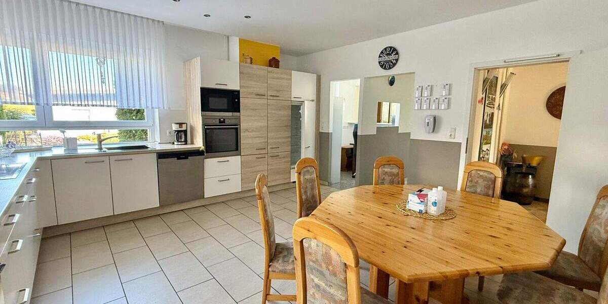 Mehrfamilienhaus, Wohnhaus Kroppach - 8 Zimmer, 285 m&sup2;, 495.000&euro; | Angebot:25819917