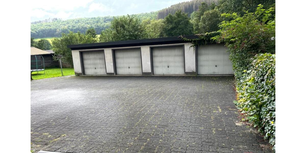 Einfamilienhaus Netphen - 7 Zimmer, 140 m&sup2;, 1.780&euro; | Angebot:26561443
