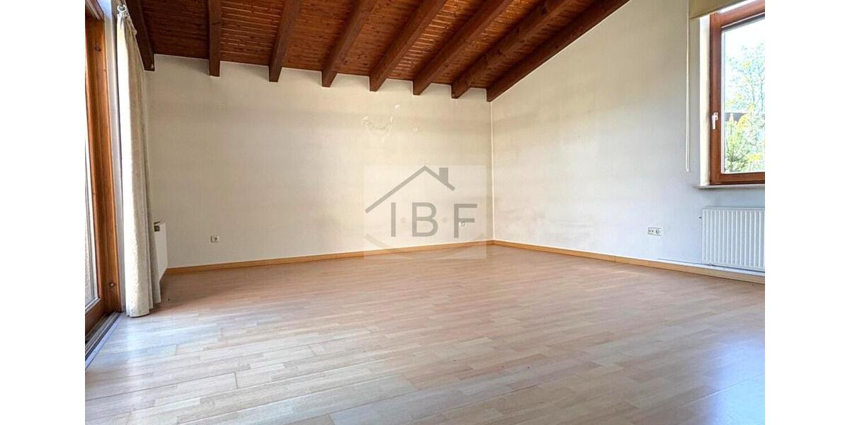 Dachgeschoßwohnung Siegen Kaan-Marienborn - 2 Zimmer, 68 m&sup2;, 600&euro; | Angebot:26455666