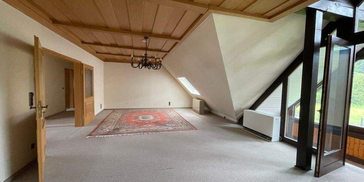 Etagenwohnung Dietzhölztal / Ewersbach Ewersbach - 8 Zimmer, 206 m&sup2;, 175.000&euro; | Angebot:25665420