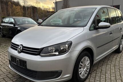 VW Touran 180.500 km 6.290 &euro; Lennestadt (Meggen)…. 57368