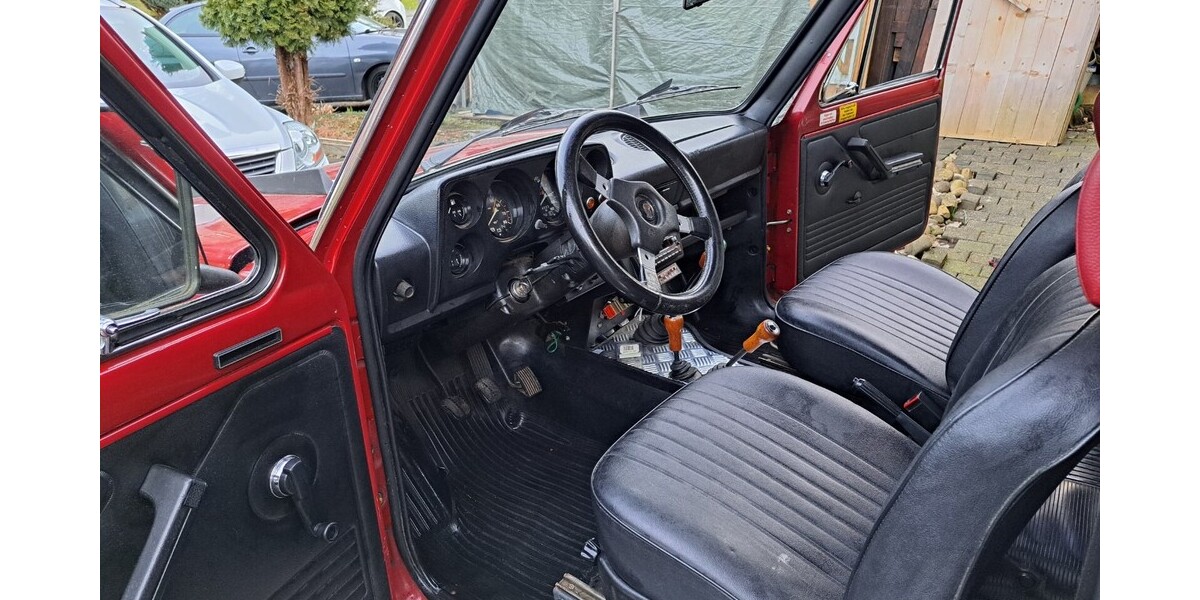 Lada Niva 44.523 km 9.999 &euro; Kreuztal 57223