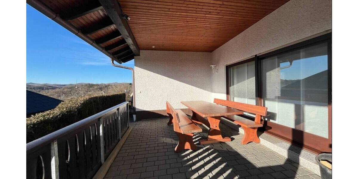 Einfamilienhaus Eschenburg Eibelshausen - 7 Zimmer, 225 m&sup2;, 435.000&euro; | Angebot:25667775