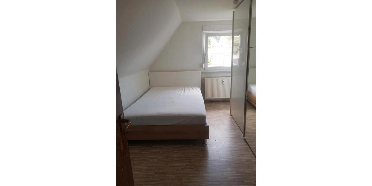 Dachgeschoßwohnung Siegen Weidenau - 1 Zimmer, 27 m&sup2;, 450&euro; | Angebot:25979626