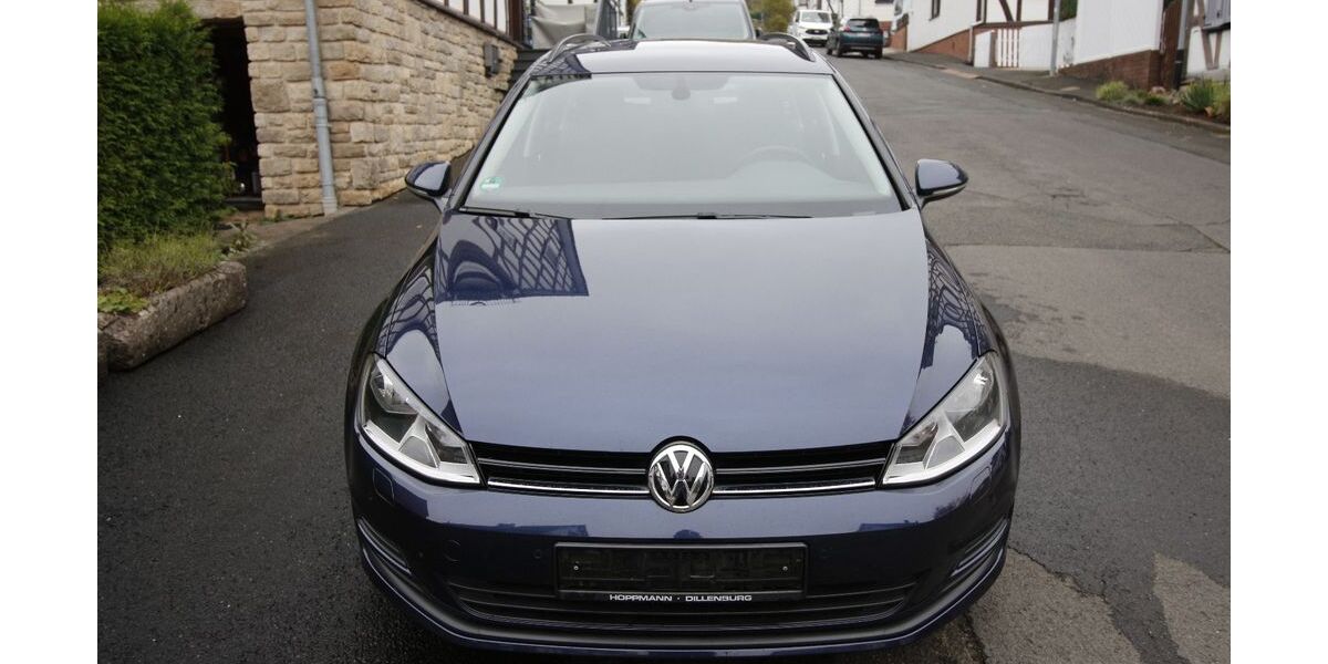 VW Golf 126.000 km 9.499 &euro; Dillenburg 35686