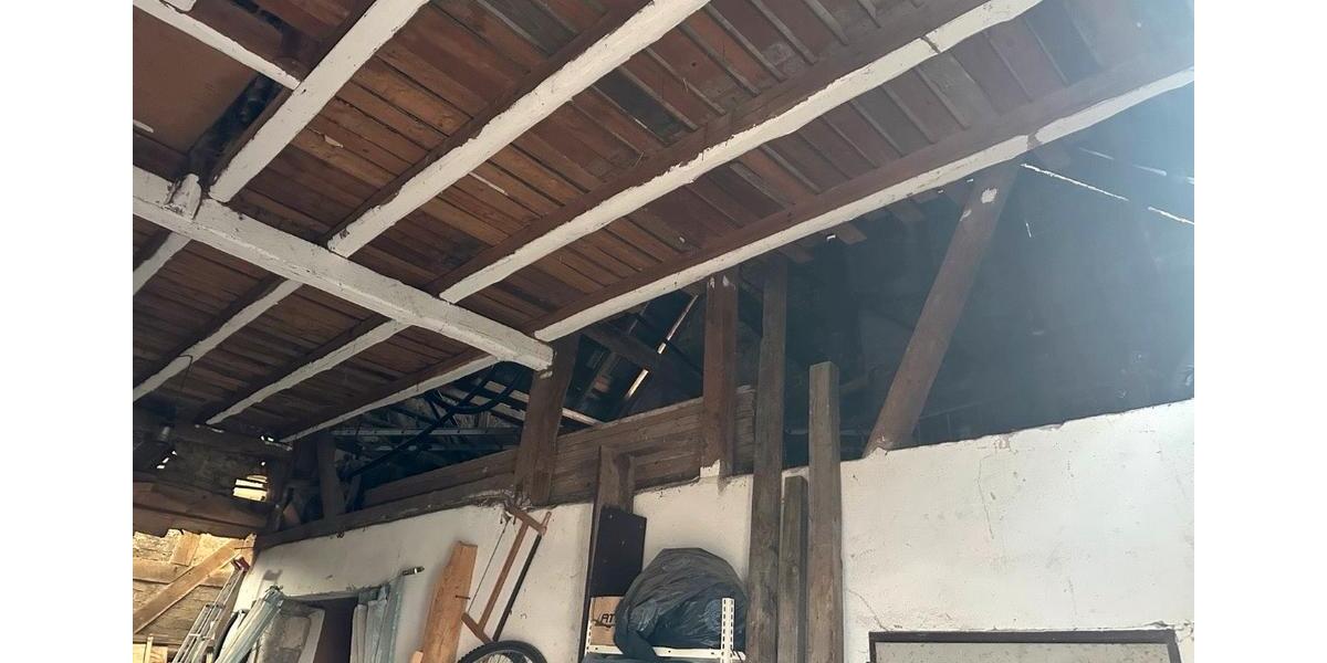 Einfamilienhaus Haiger - 6 Zimmer, 140 m&sup2;, 150.000&euro; | Angebot:26072525