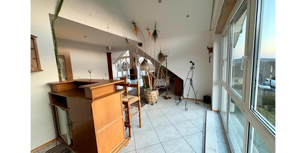 Dachgeschoßwohnung Bad Marienberg (Westerwald) - 3 Zimmer, 122 m&sup2;, 299.000&euro; | Angebot:25394308