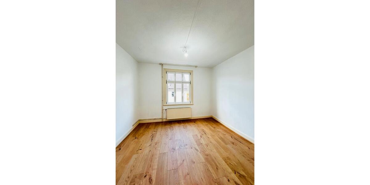 Etagenwohnung Netphen - 5 Zimmer, 110 m&sup2;, 1.150&euro; | Angebot:26496109