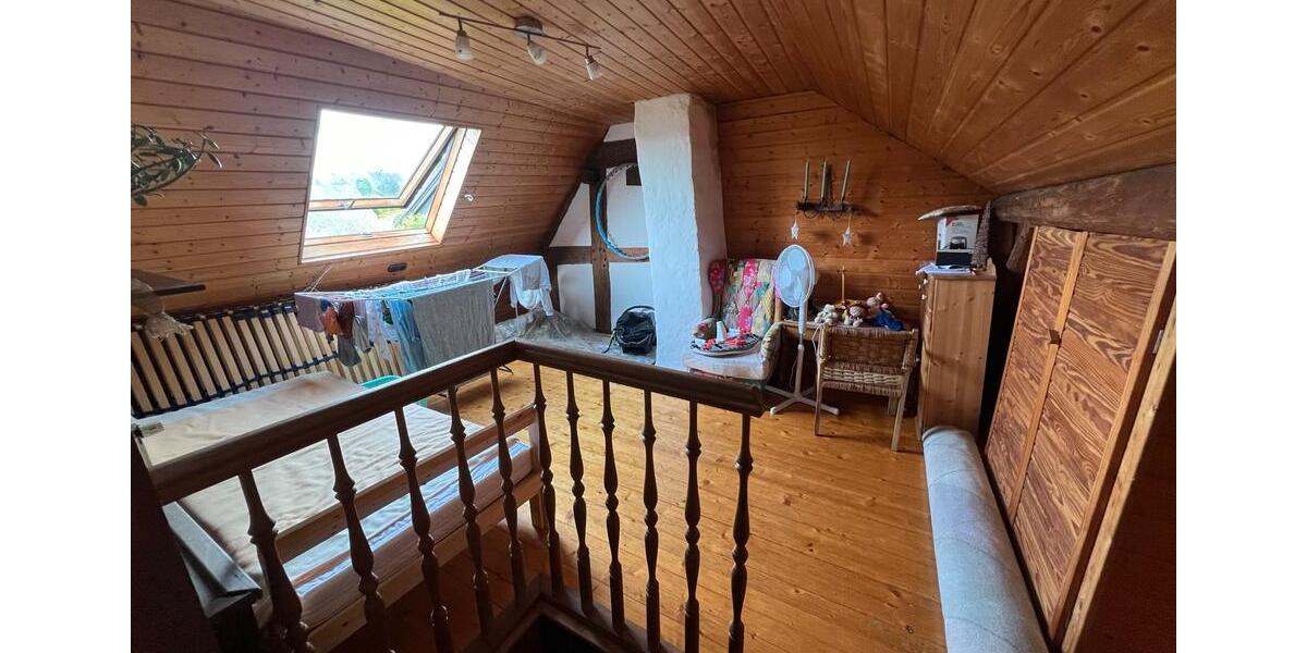 Reihenhaus Weitefeld - 7 Zimmer, 114 m&sup2;, 75.000&euro; | Angebot:26521092