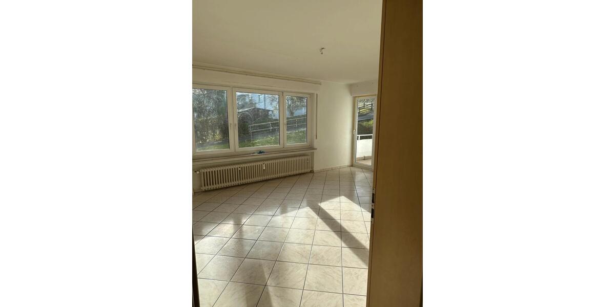 Erdgeschoßwohnung Siegen - 3 Zimmer, 75 m&sup2;, 460&euro; | Angebot:25991579