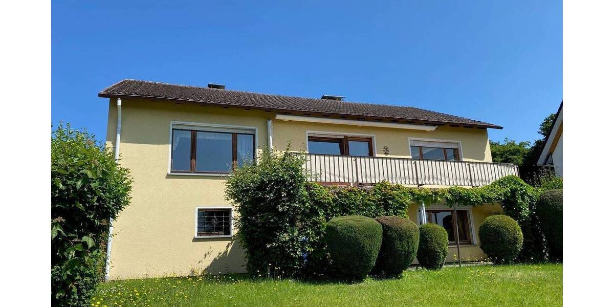 Einfamilienhaus Bad Laasphe - 5 Zimmer, 158 m&sup2;, 190.000&euro; | Angebot:25667526