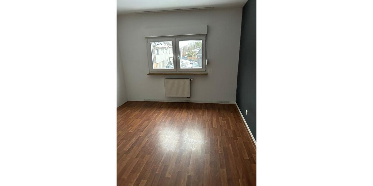 Doppelhaushälfte Burbach - 5 Zimmer, 137 m&sup2;, 135.000&euro; | Angebot:24880472